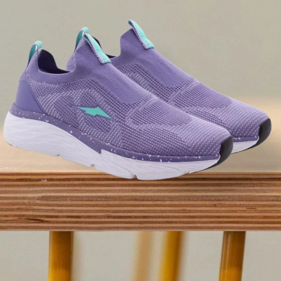 NWT AVIA SLIP-ON LIGHTWEIGHT JOGGER SNEAKER SIZE 9. - Picture 2 of 11